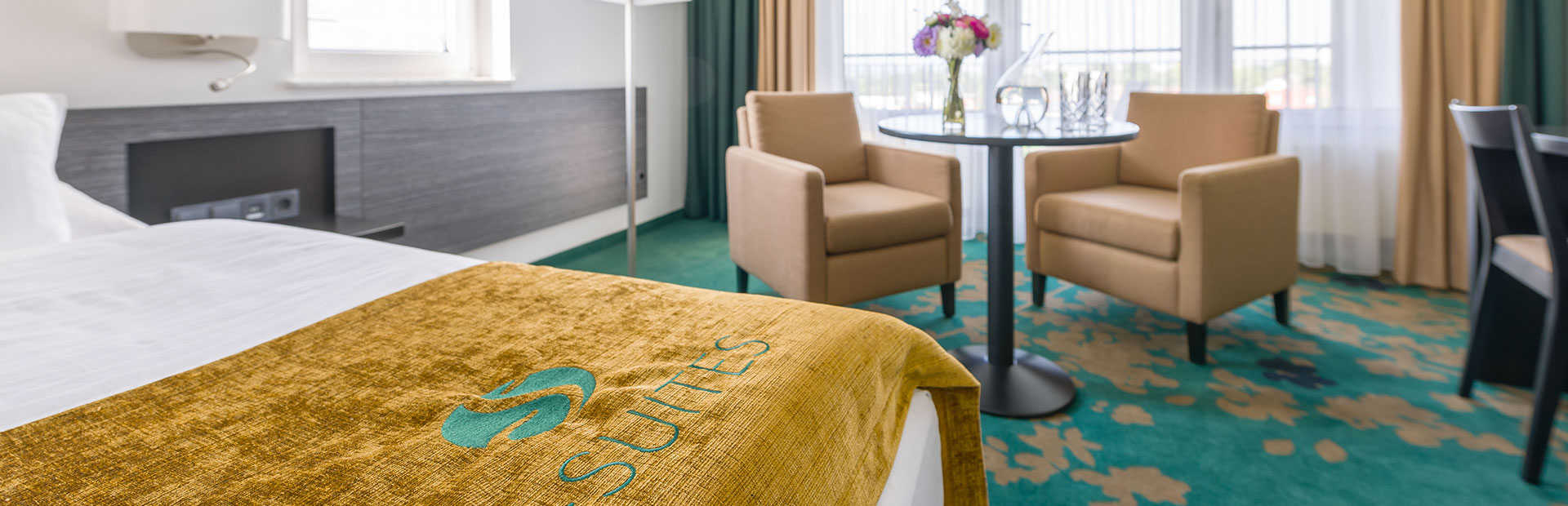 Economy room bed detail at SI-SUITES Hotel Stuttgar
