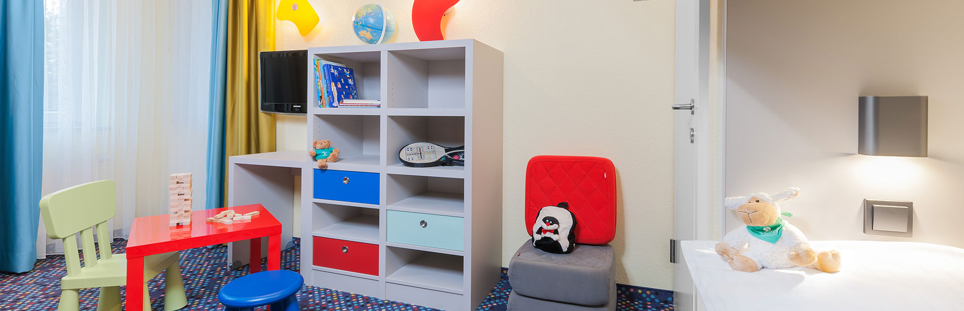 Children's room in the SI-SUITES family room